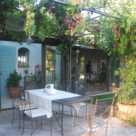 Le Clos De La Chevre Sud Bed & Breakfast