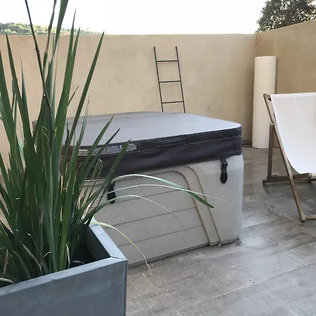 Le Clos De La Chevre Sud Bed & Breakfast