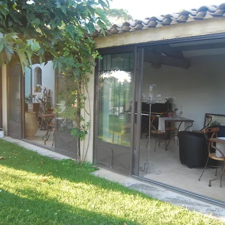 Le Clos De La Chevre Sud Bed & Breakfast *